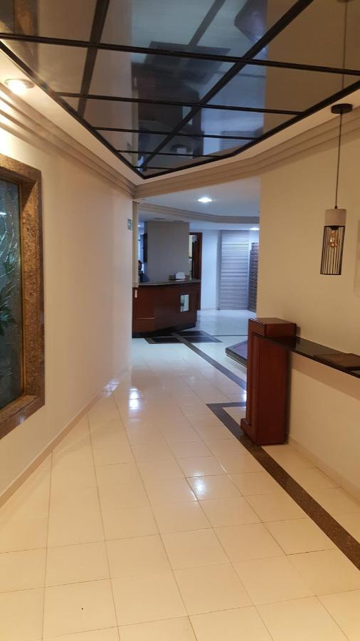 Ótimo apartamento no Centro mobiliado e com garagem Curitiba Exterior foto