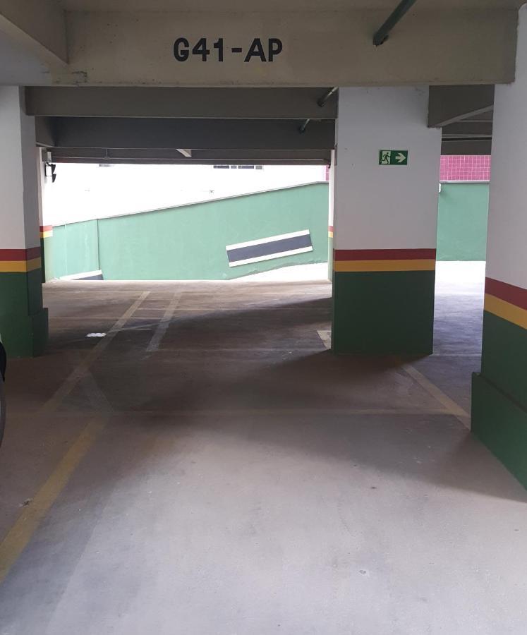 Ótimo apartamento no Centro mobiliado e com garagem Curitiba Exterior foto